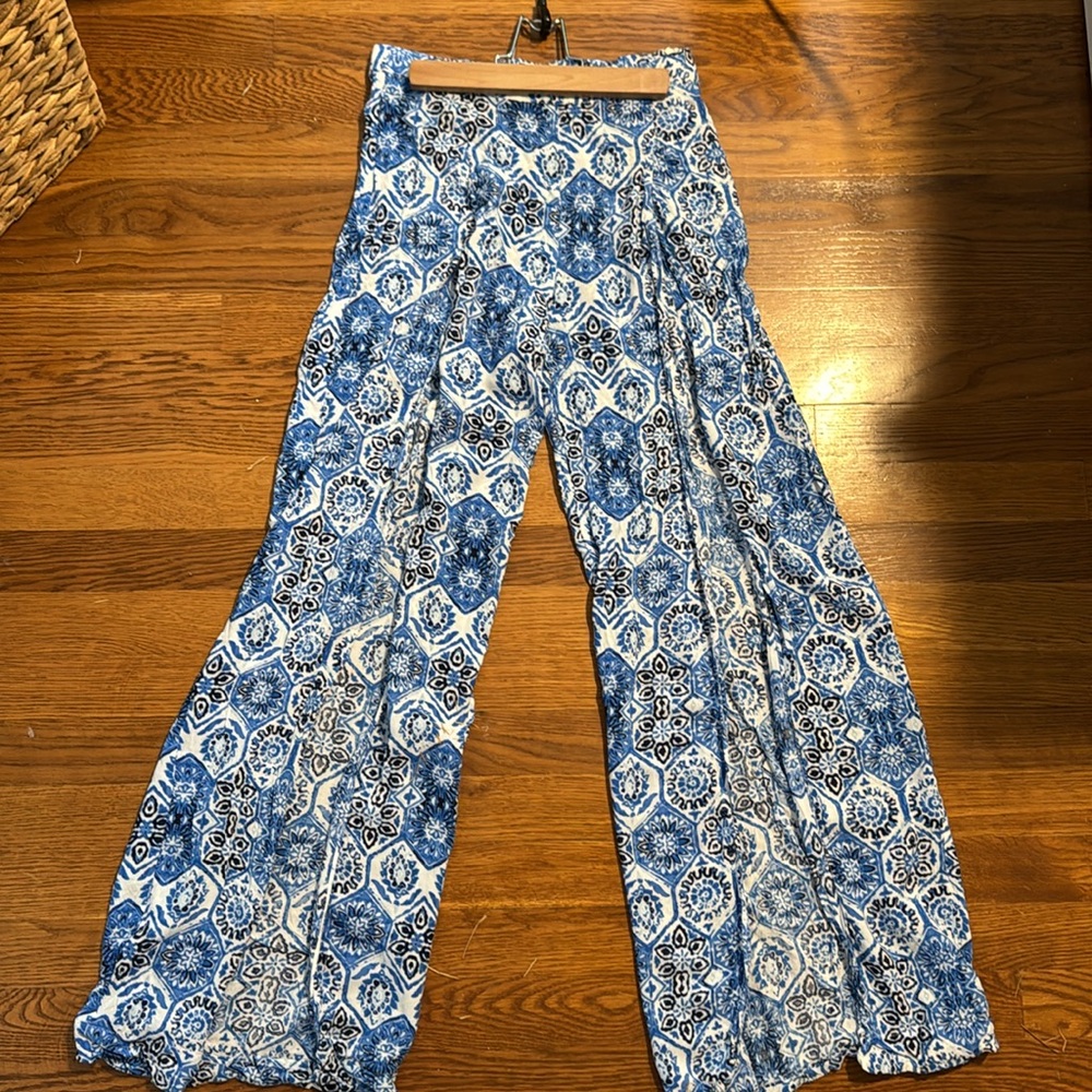 Blue wide leg pants with slit